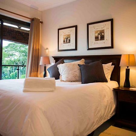Palmwood Guesthouse 아만짐토티 외부 사진