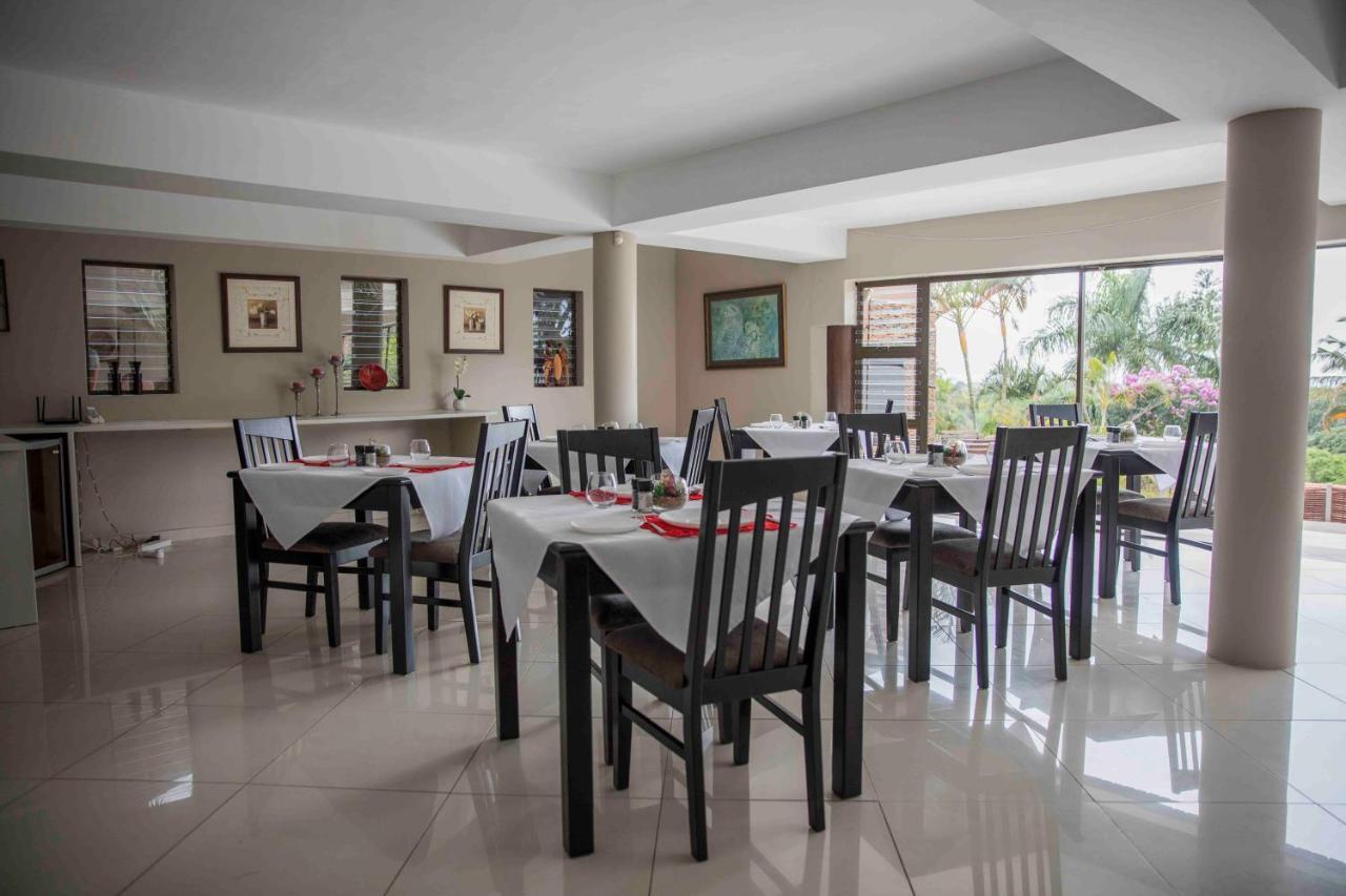 Palmwood Guesthouse 아만짐토티 외부 사진