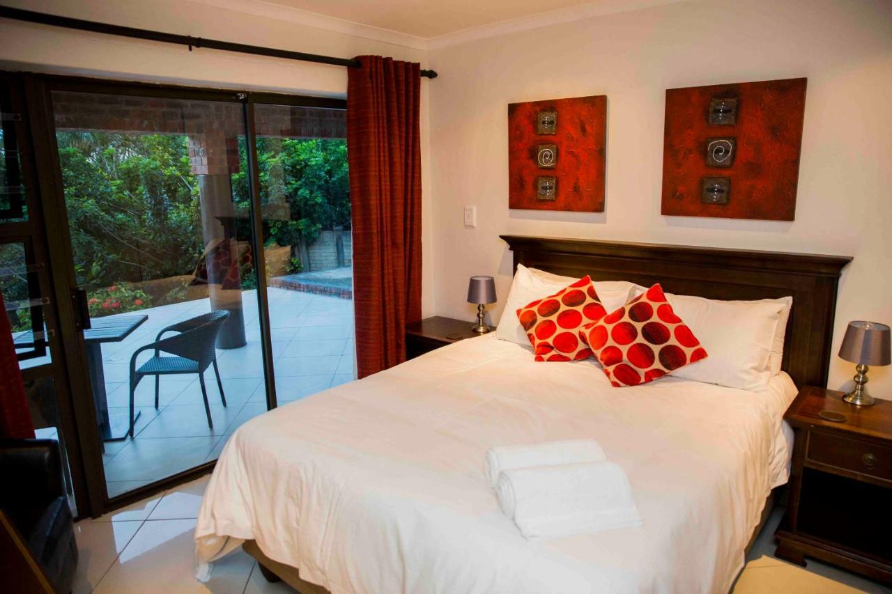 Palmwood Guesthouse 아만짐토티 외부 사진