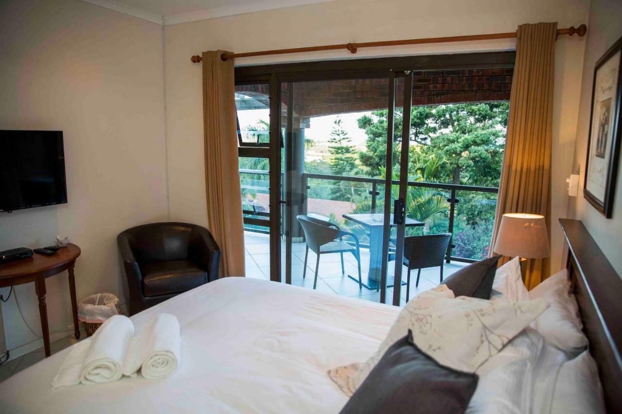 Palmwood Guesthouse 아만짐토티 외부 사진