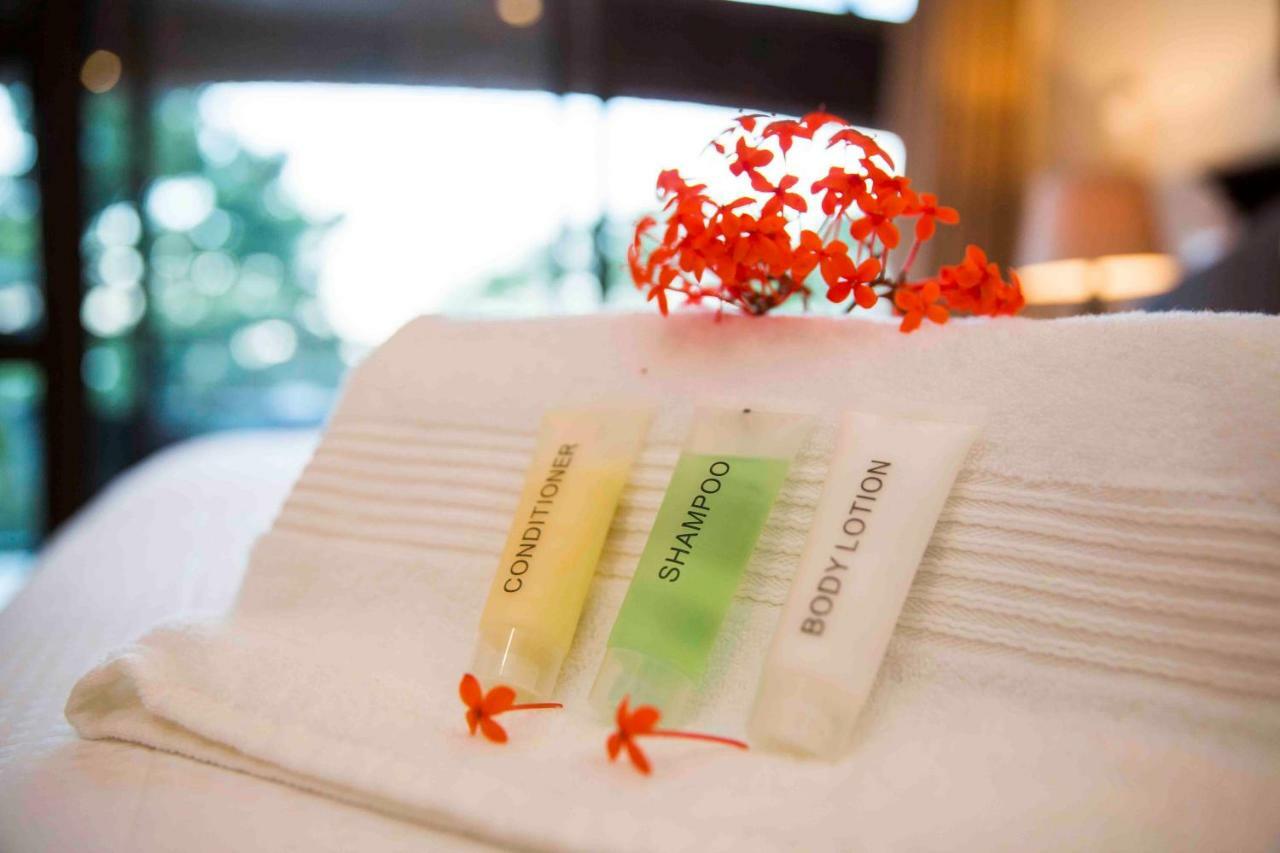 Palmwood Guesthouse 아만짐토티 외부 사진